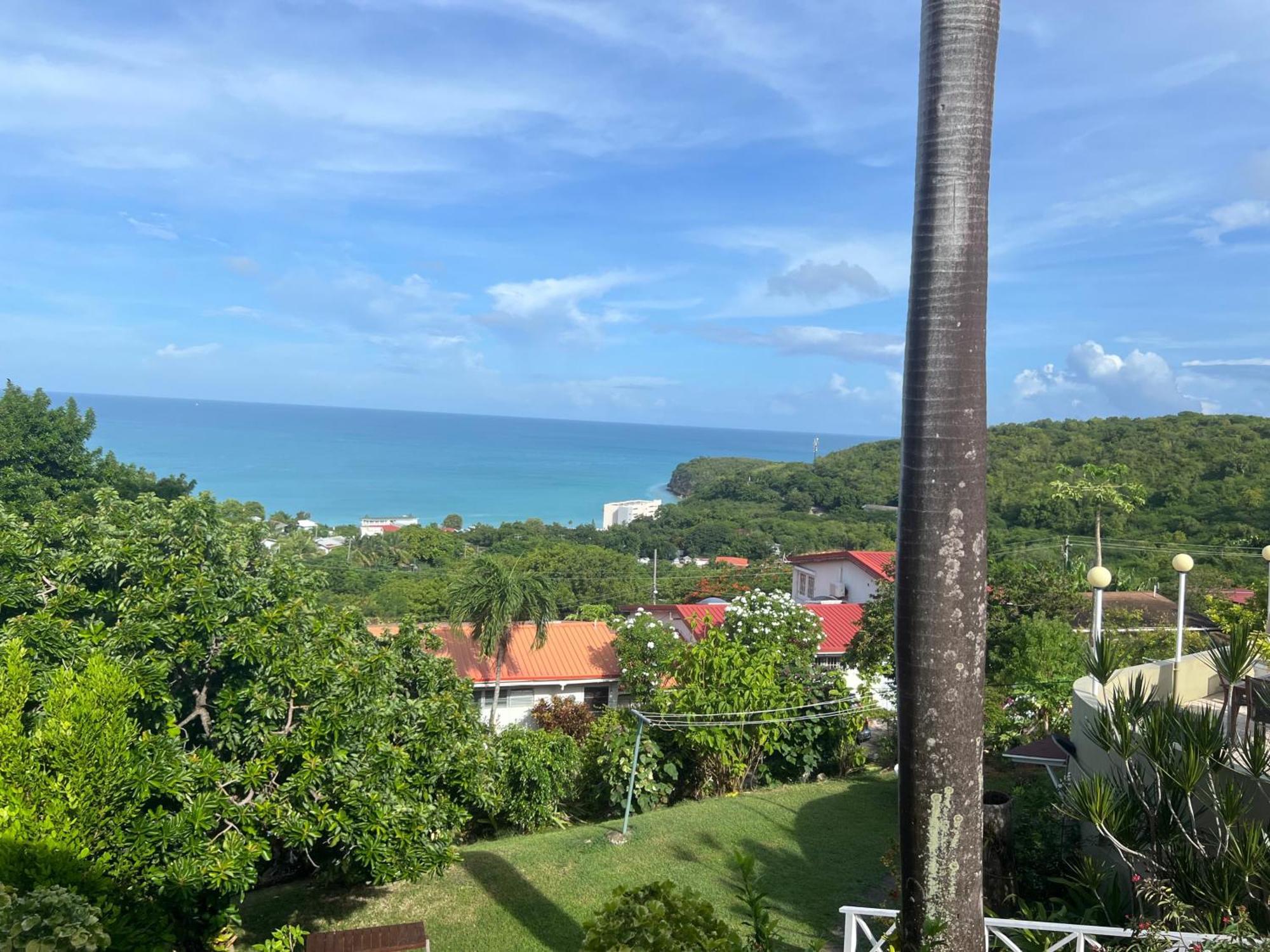 Attractive 2-Bed Apartment Stunning Sea View Dickenson Bay Esterno foto