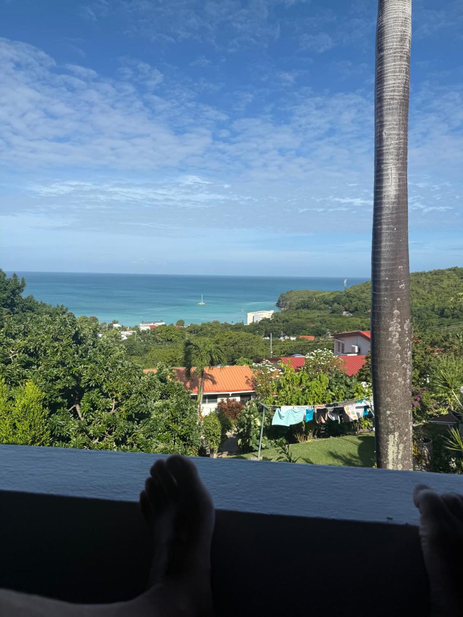 Attractive 2-Bed Apartment Stunning Sea View Dickenson Bay Esterno foto